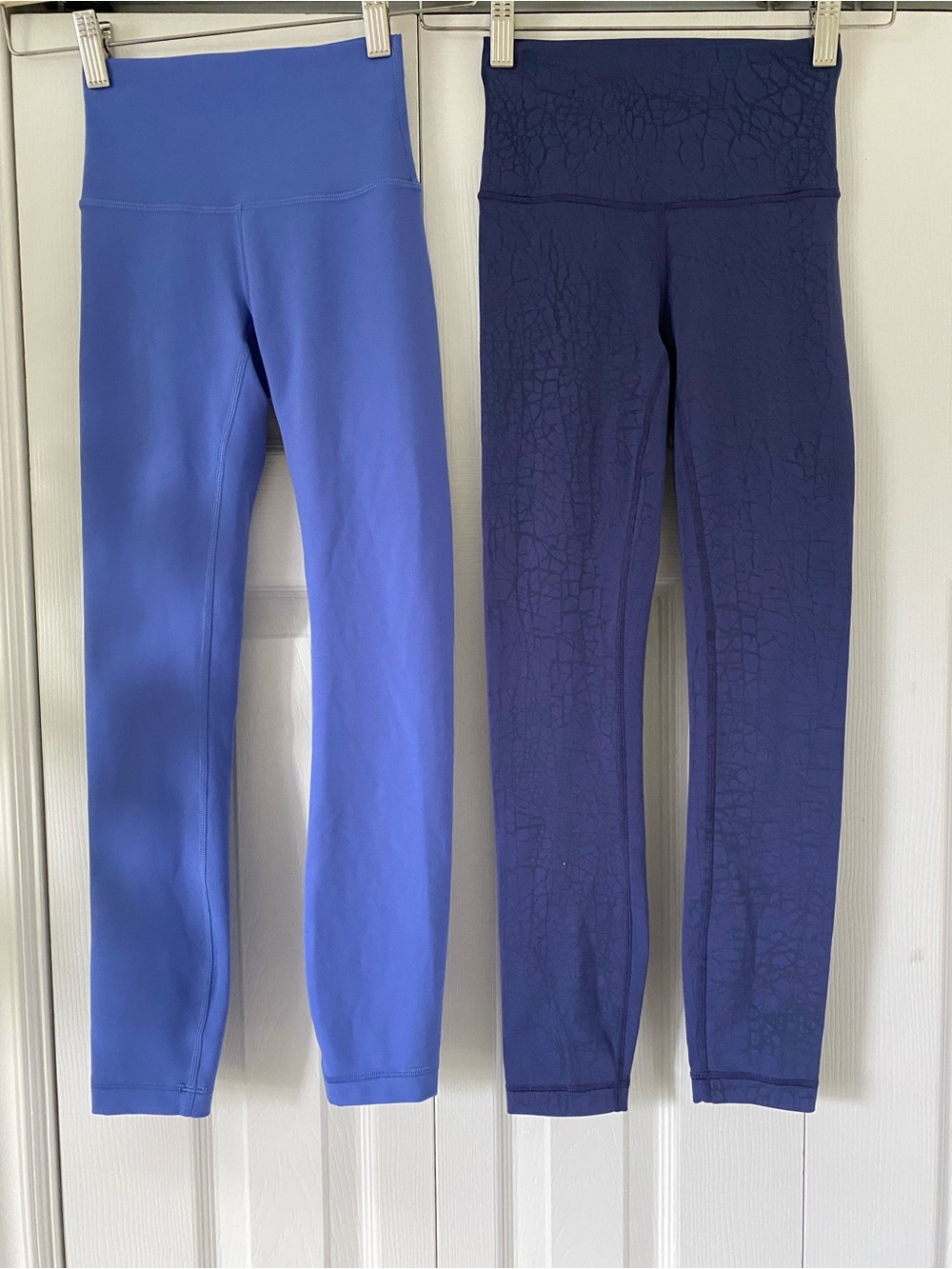 Lululemon bundle 2 pairs Size 0 leggings Shade of Blue inseam 24 inches